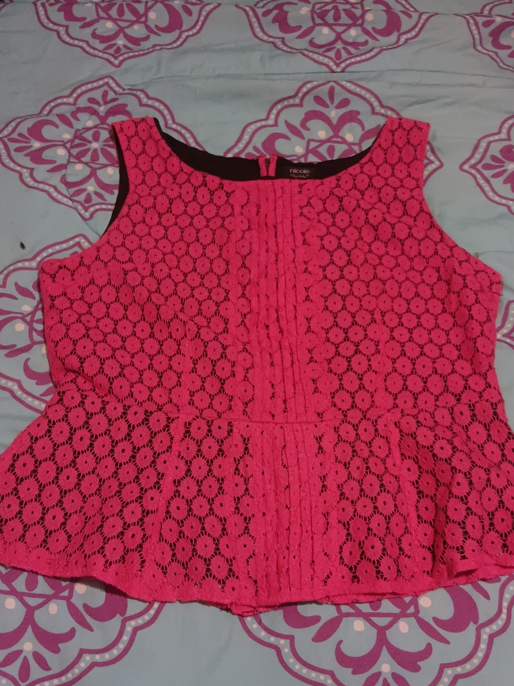 Nicole Miller 🍑Hot Pink Lace Peplum Tank Top